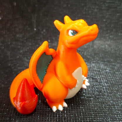 Mini Figura Charizard Coleccionable