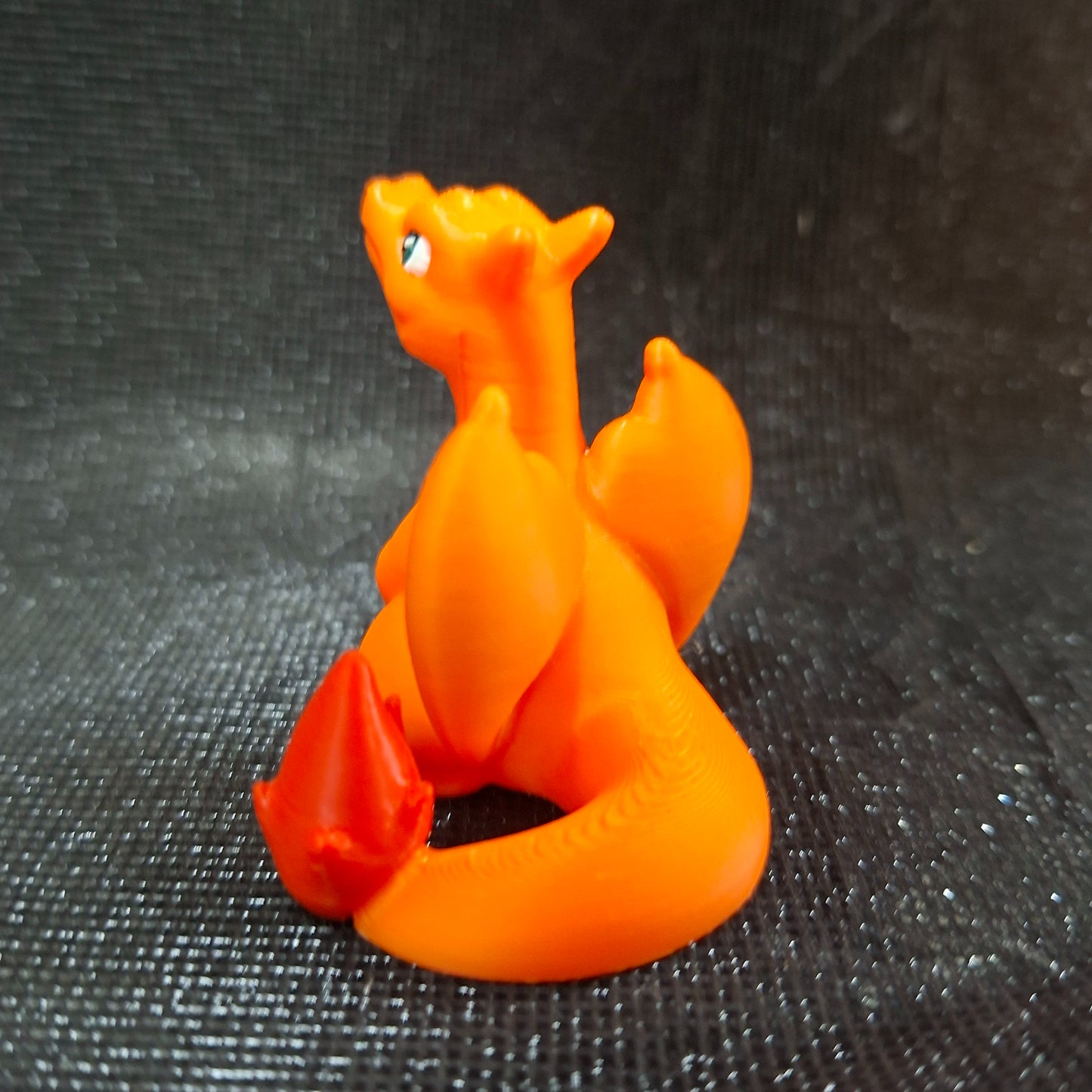 Mini Figura Charizard Coleccionable