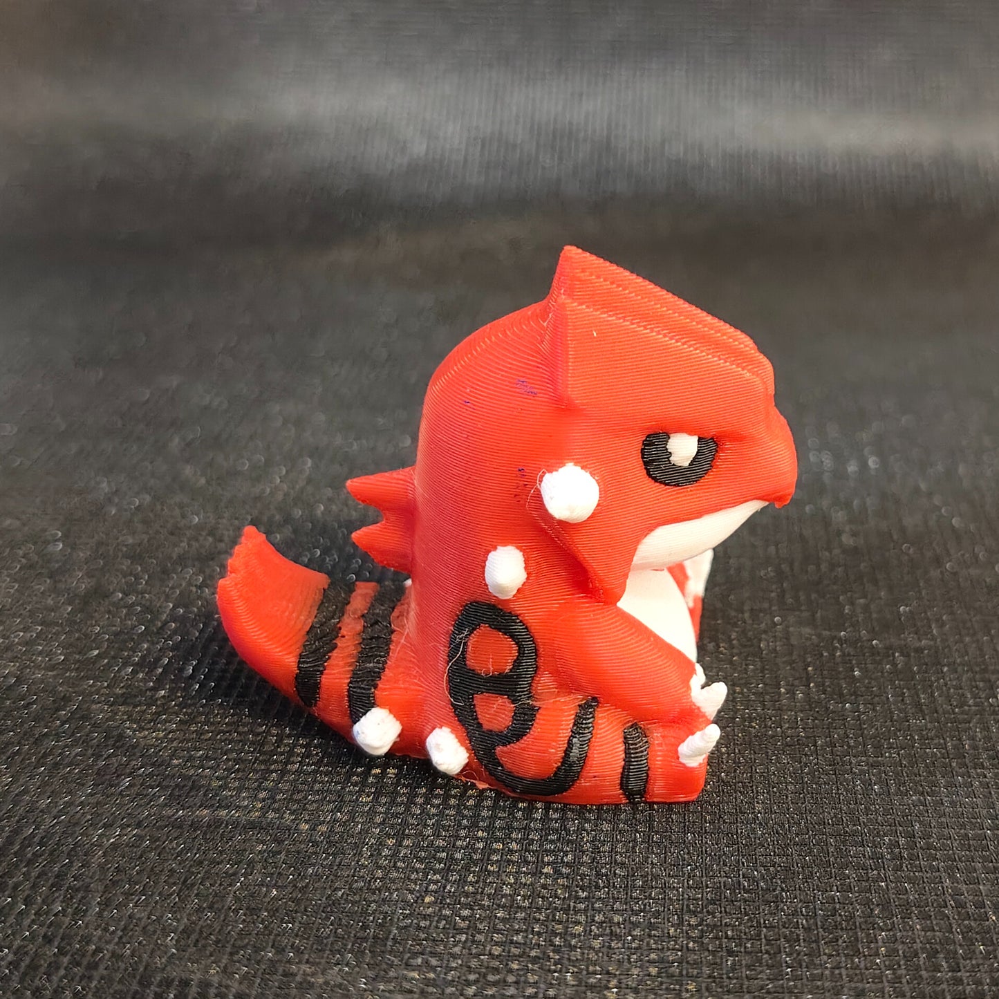 Mini Figura Groudon Coleccionable